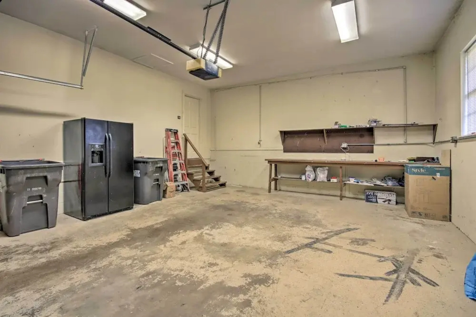 Beaver Lake Home ~ 8 Mi to Downtown Rogers!