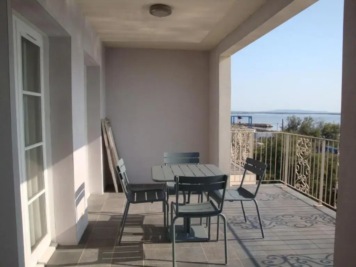 Port Rive Gauche Ostrea