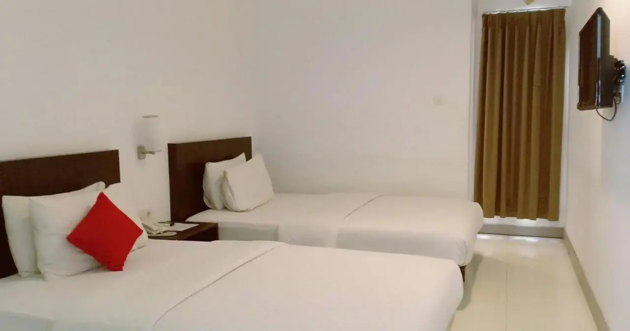 RedDoorz near Universitas Diponegoro