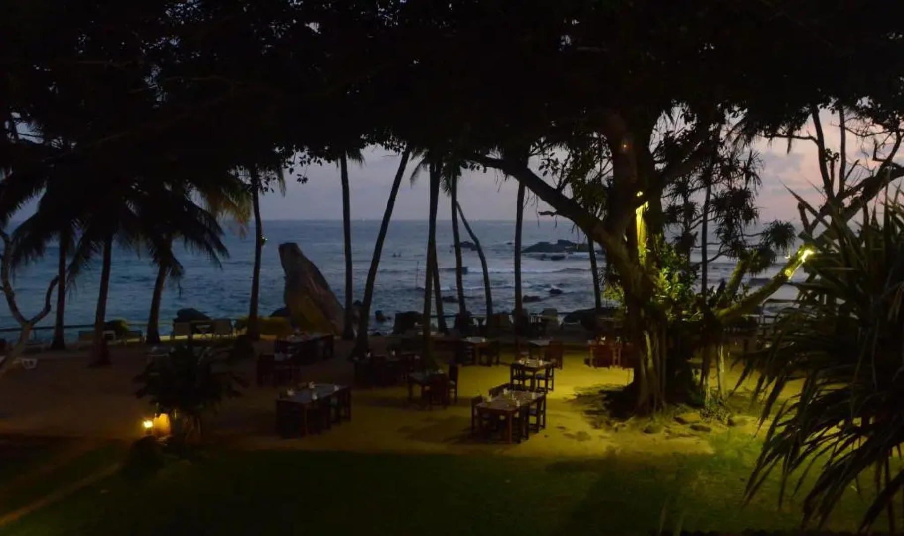 Sri Gemunu Beach Resort