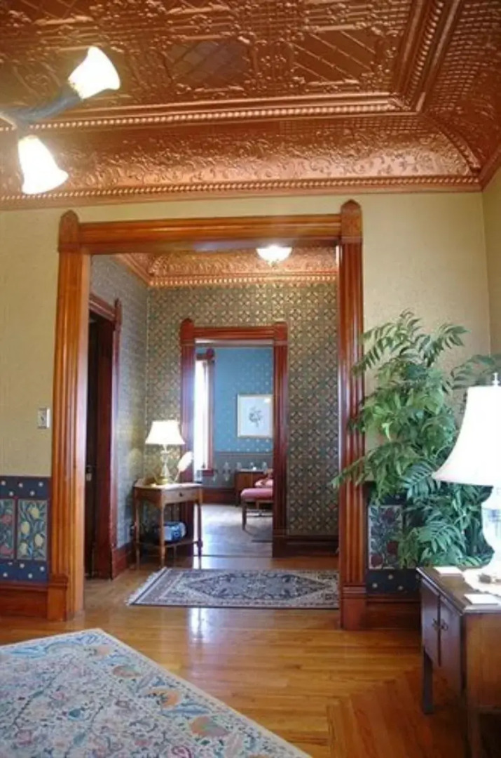 Nauvoo Grand Bed & Breakfast