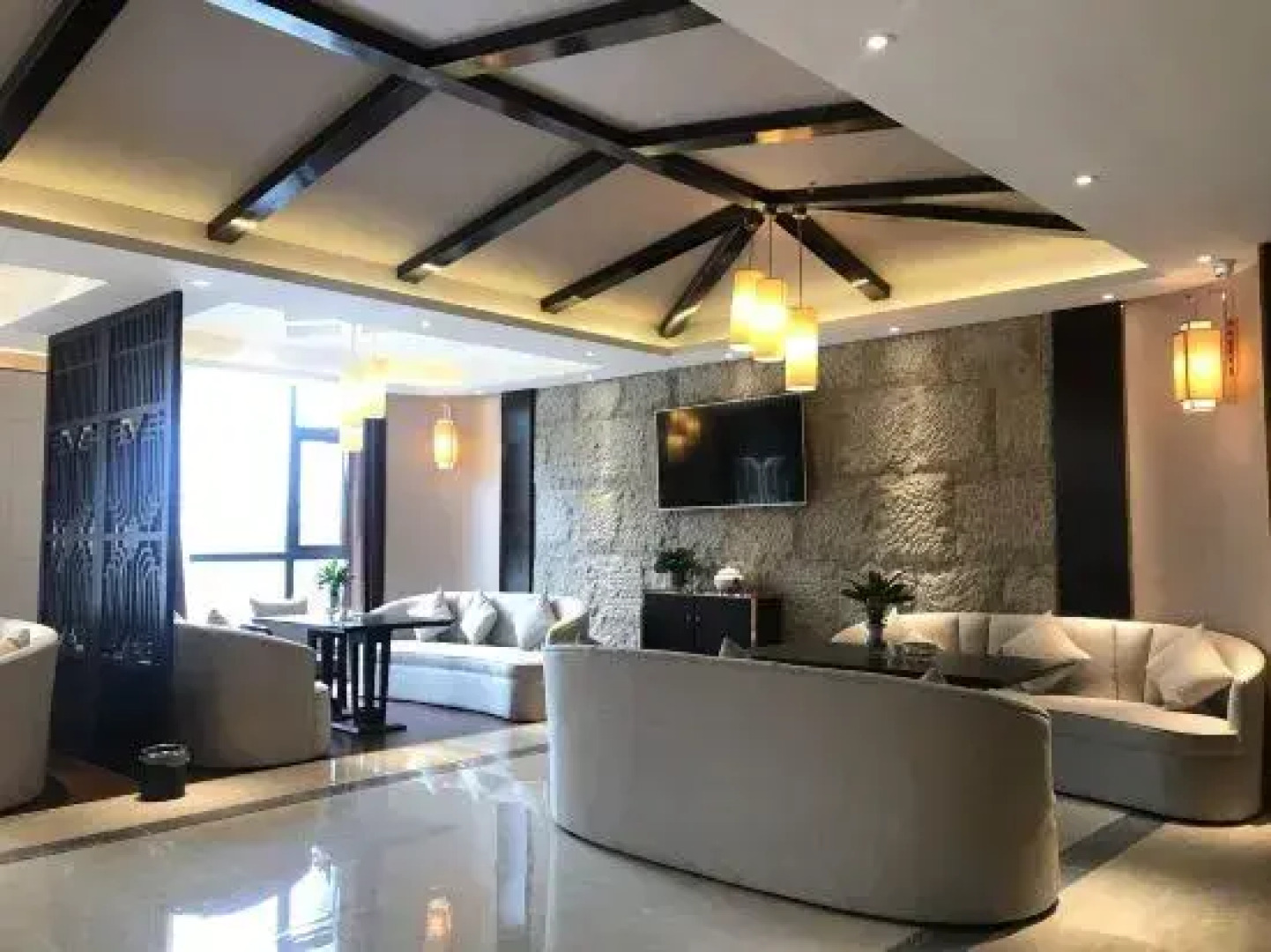 Four Seasons Oxygen Hotel Bomi