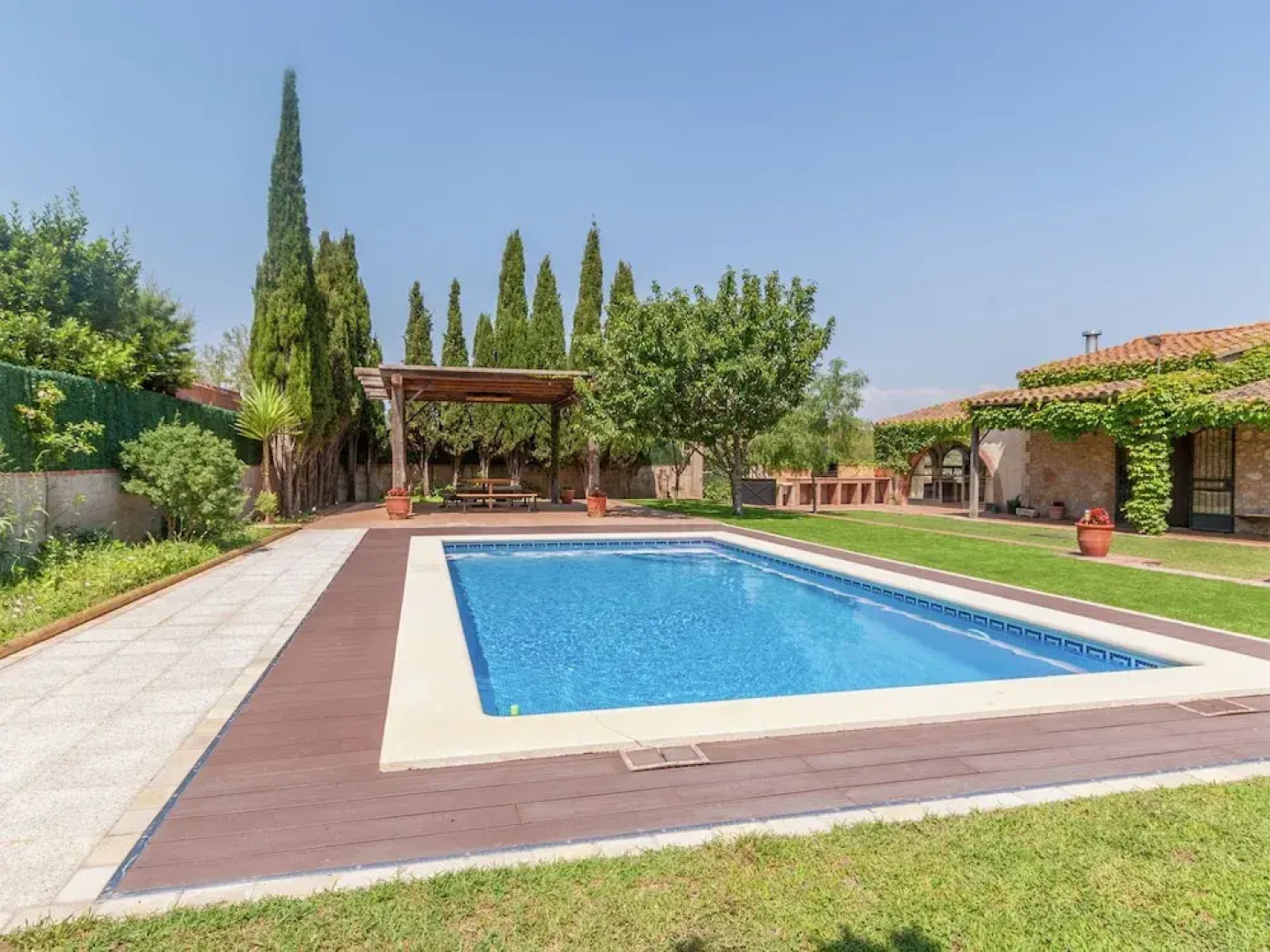 Luxurious Mansion in Albons Spain With Private Garden