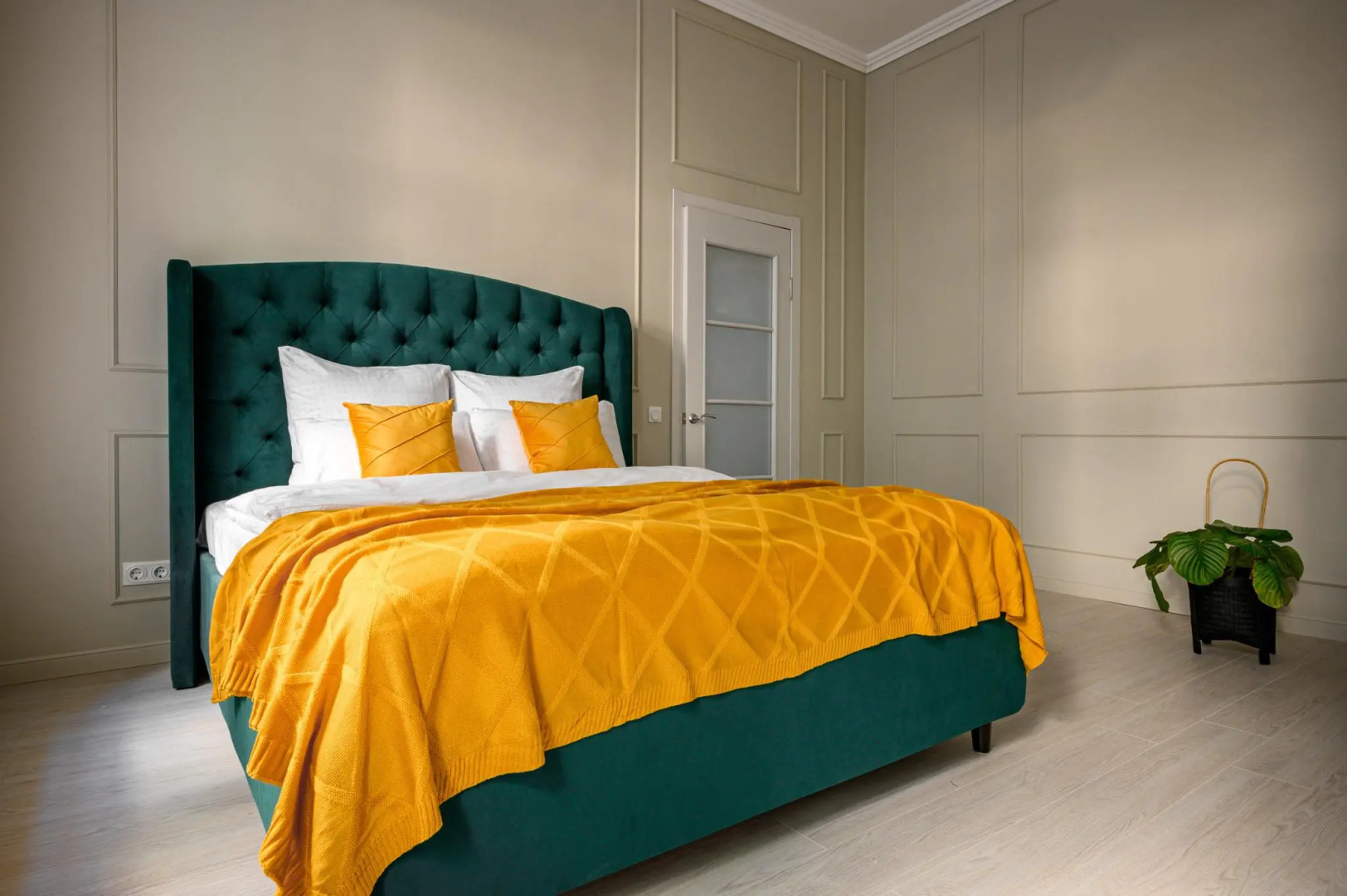 Апартаменты на набережной реки Мойки