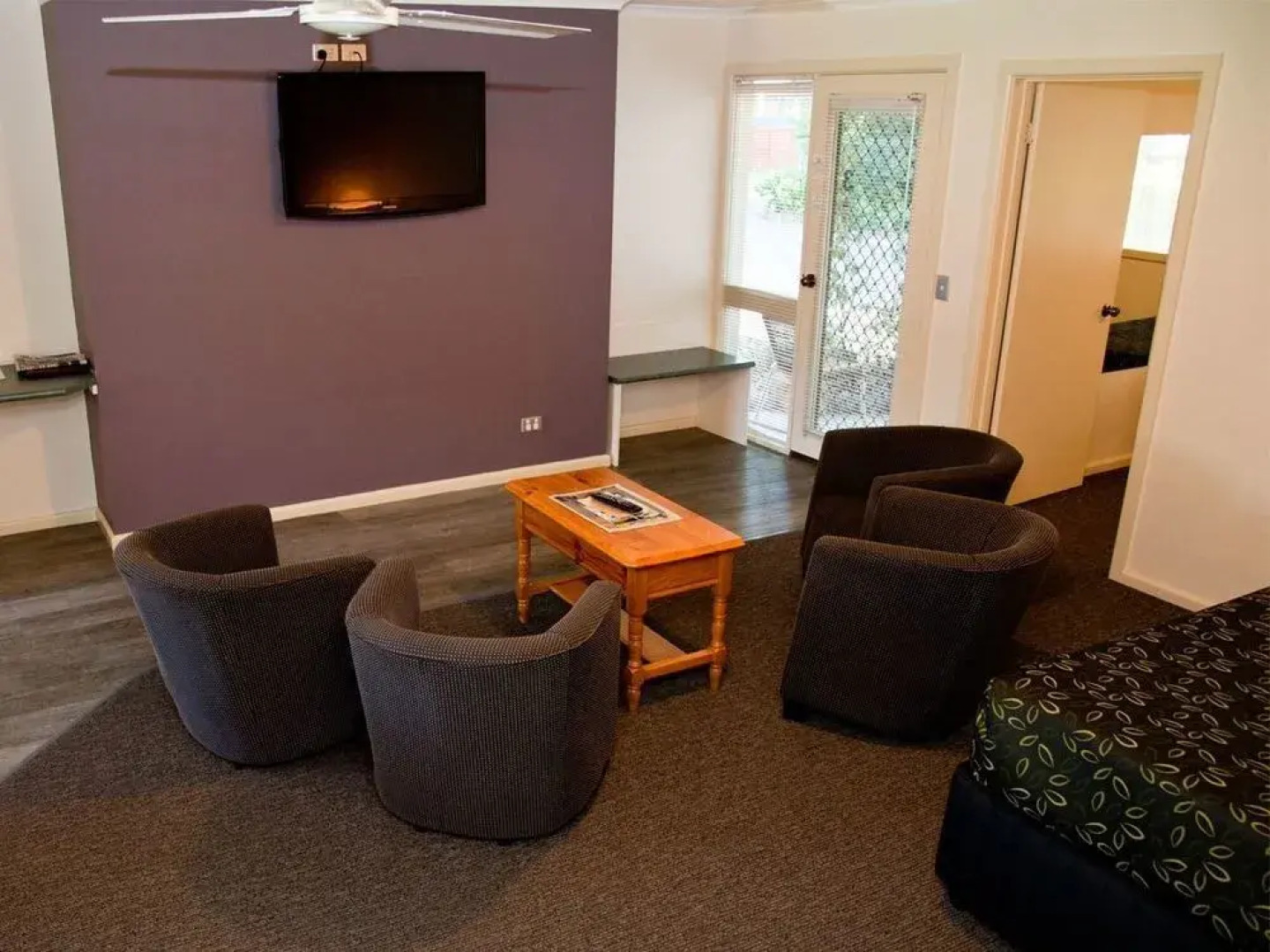 Sportsmans Motor Inn