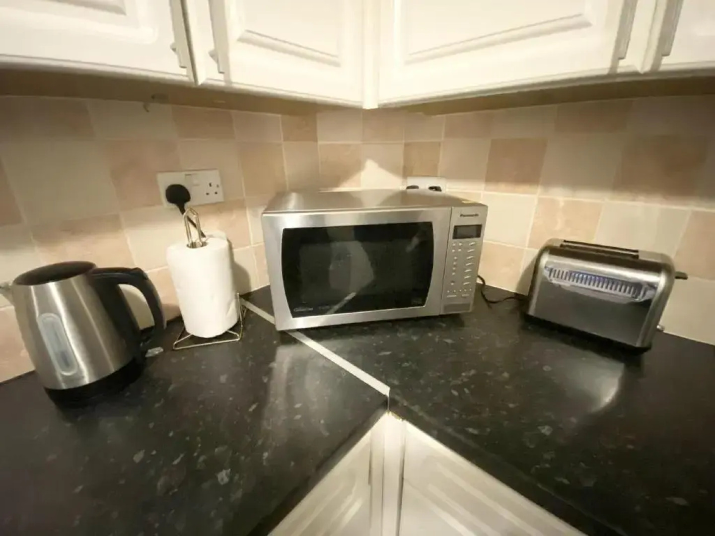 Stunning 4-bedroom Cabin With Hot Tub in Beattock!