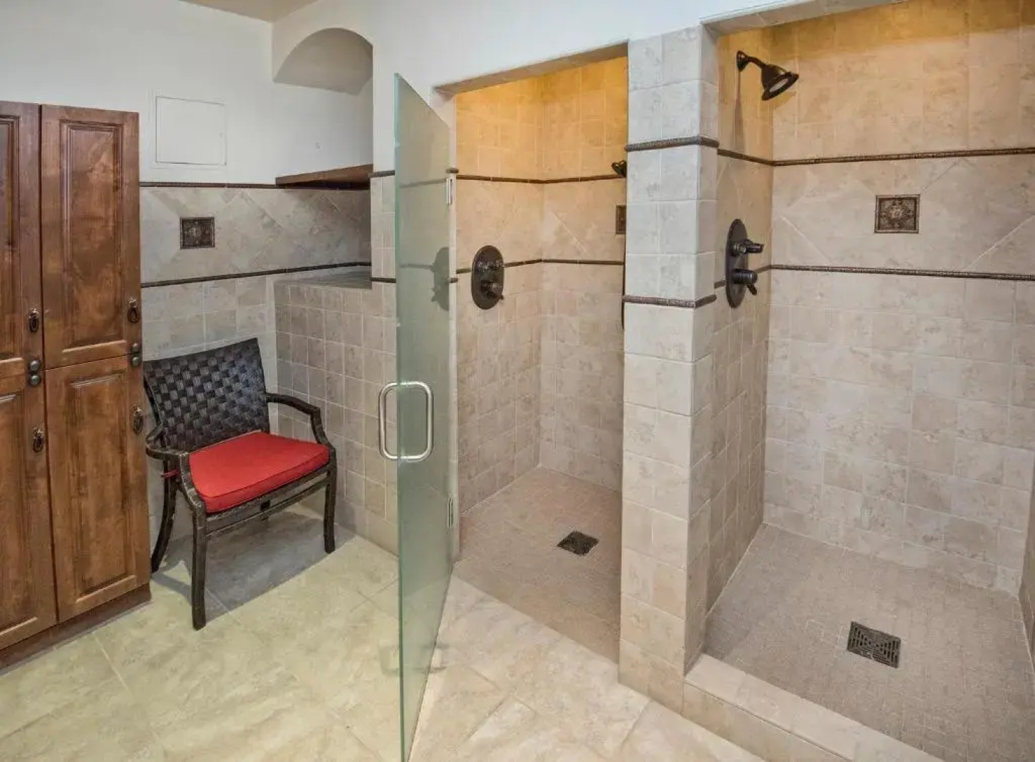 Ascent Residence 208