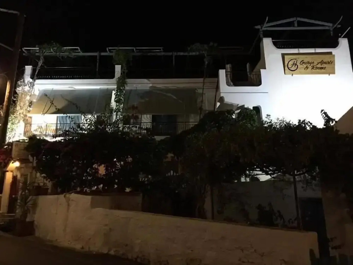 George Apartments