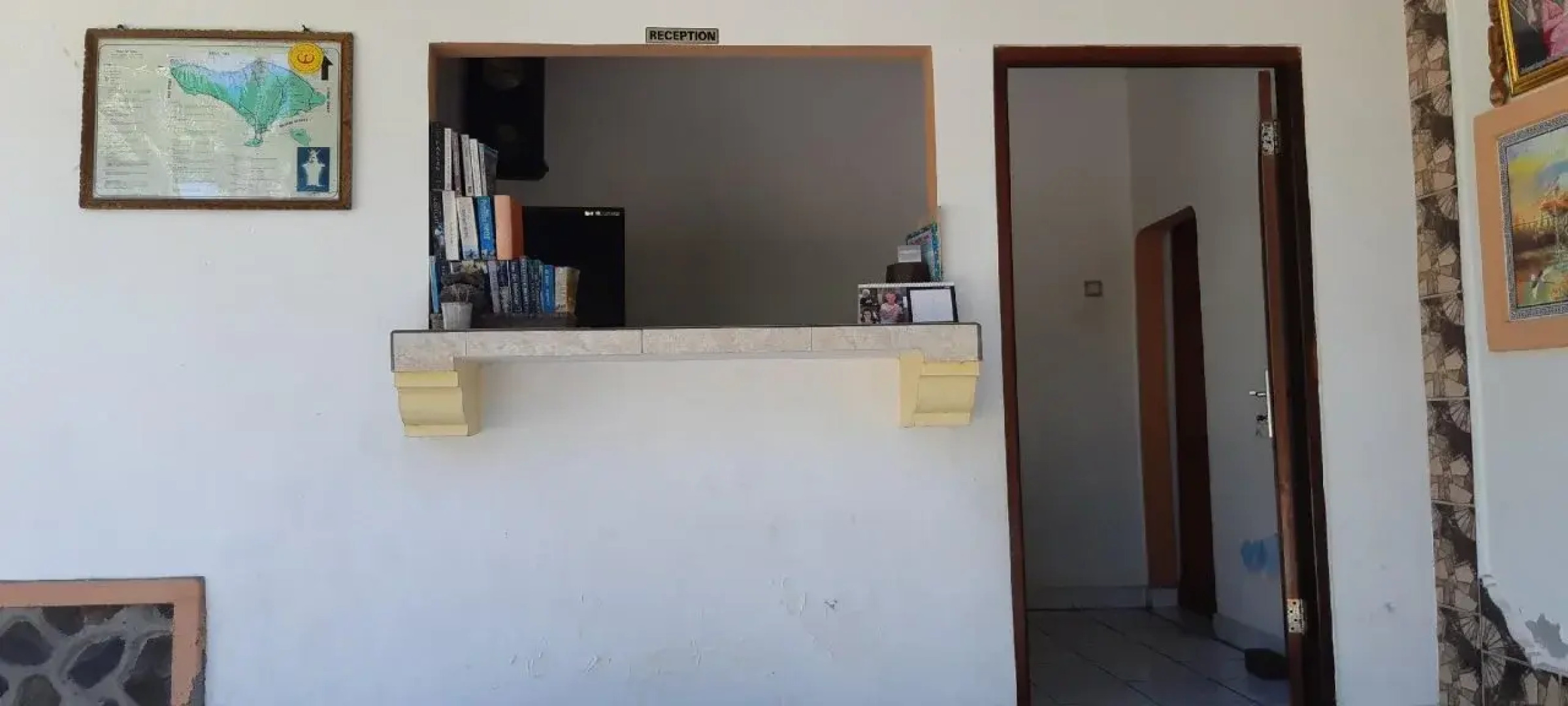 Hotel Tara Bar & Resto Air Sanih