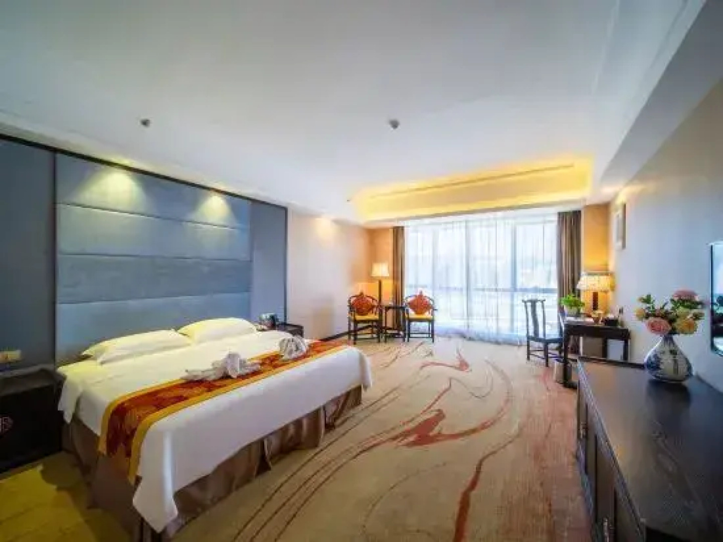 Zhangjiajie World Water Four Seasons International Hotel