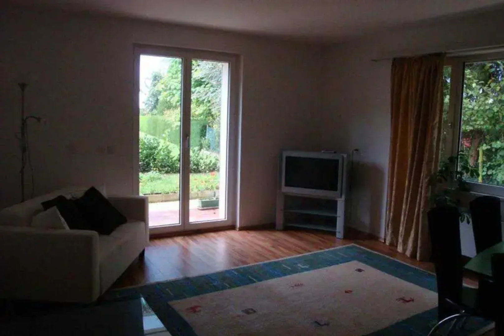 Apartments in Leafy Suburb