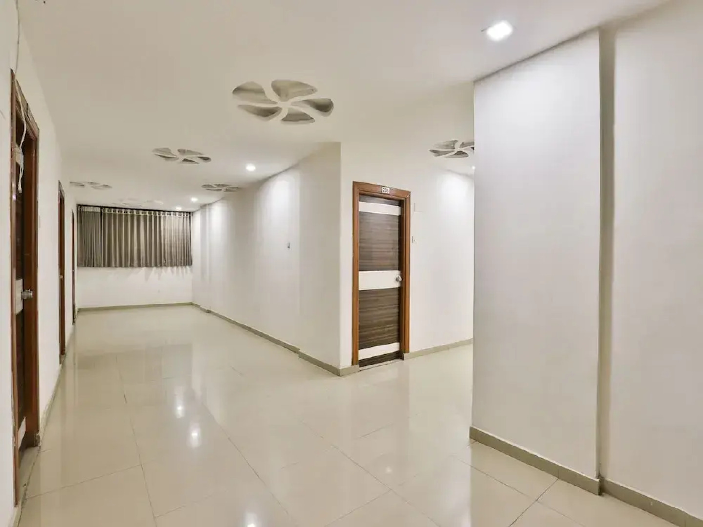 OYO 13776 Hotel Grand Sahara