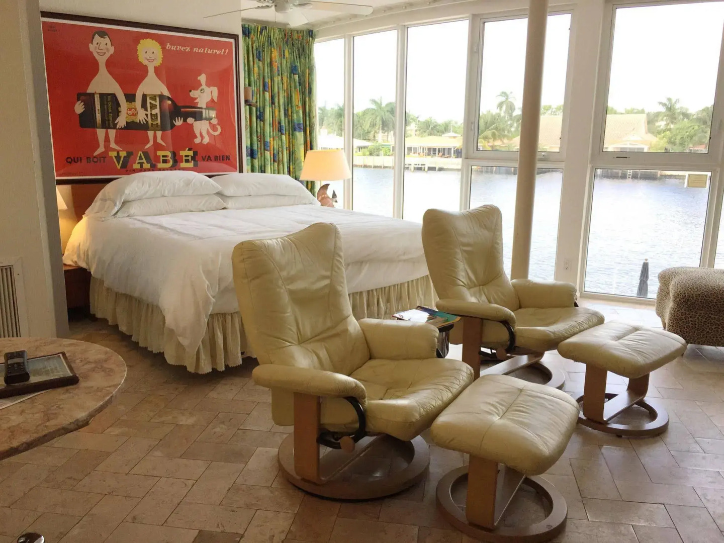 Manhattan Tower Apartment Hotel