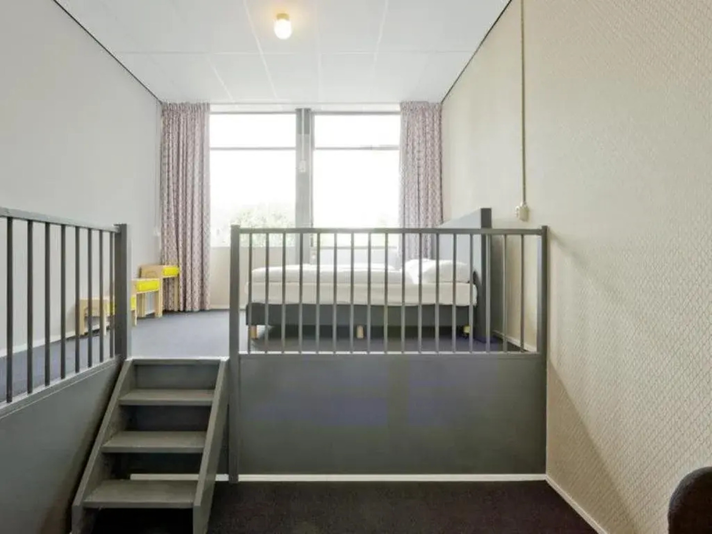 WOW Hostel Amsterdam