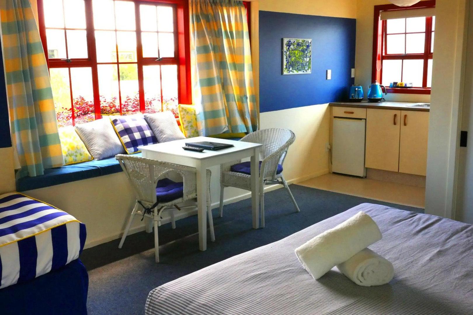 Ducks & Drakes Boutique Motel & Backpackers