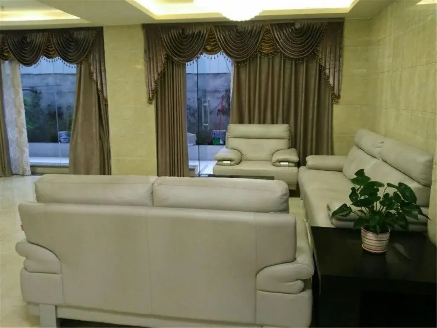 Zigong Nan Yuan Business Inn