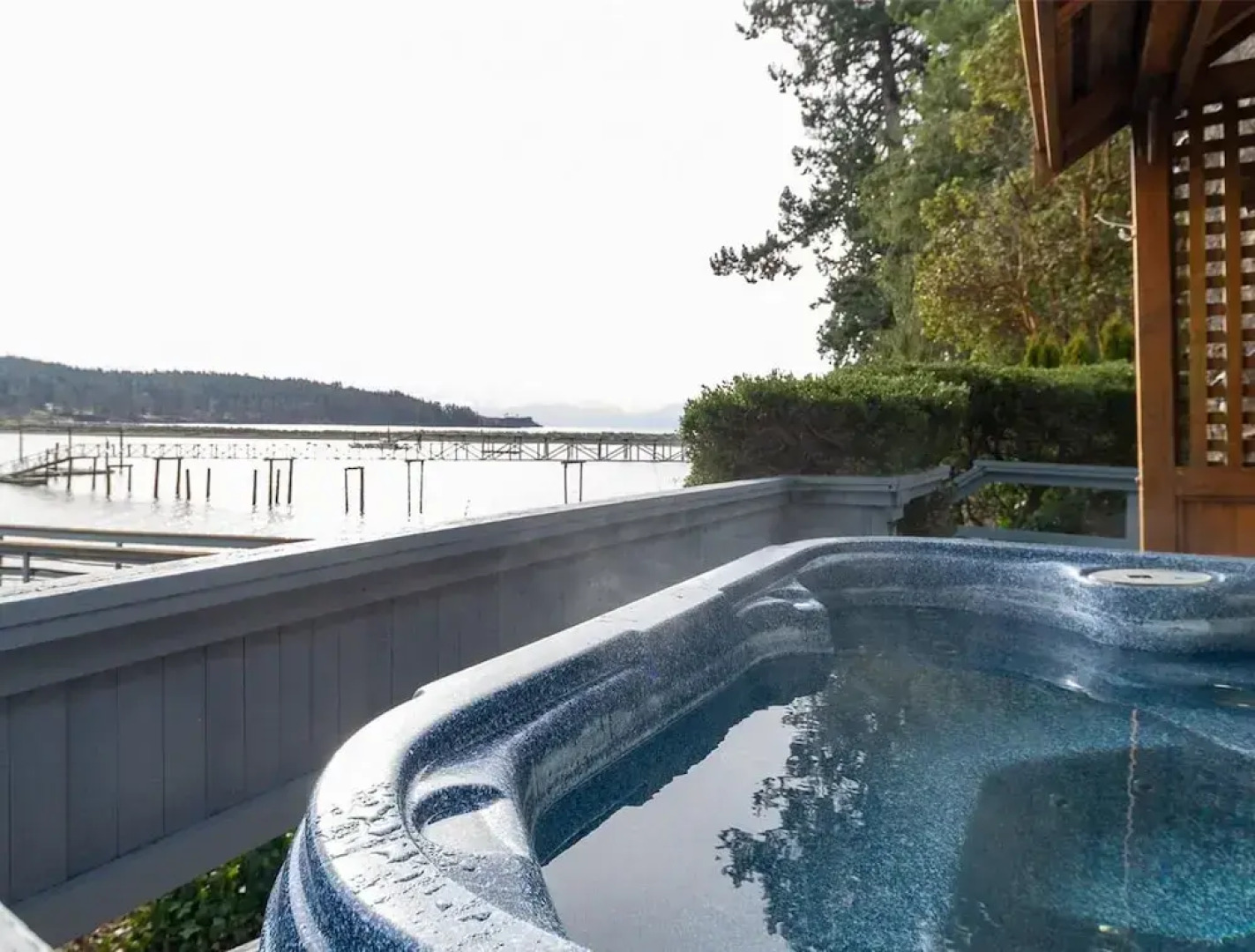 Salty Towers Oceanfront Cottages