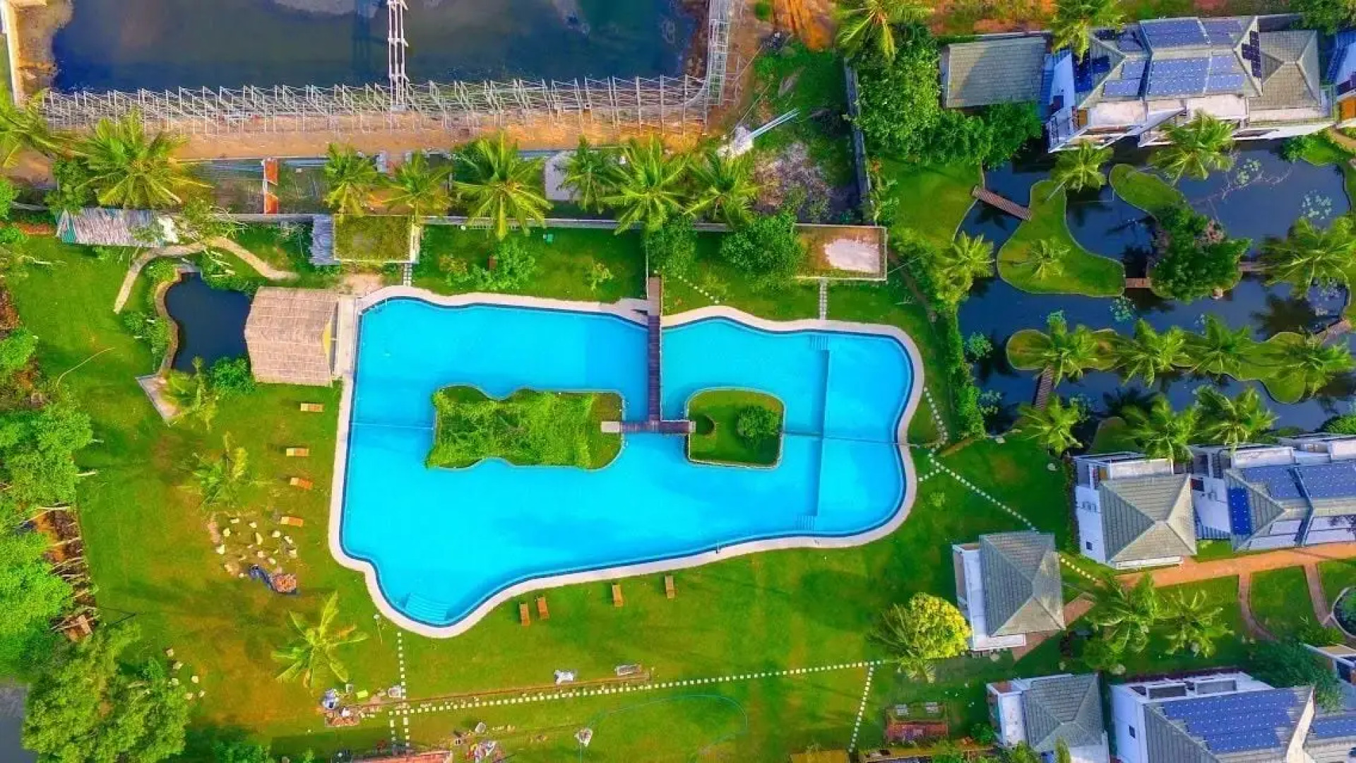 Отель Amaluna Resorts