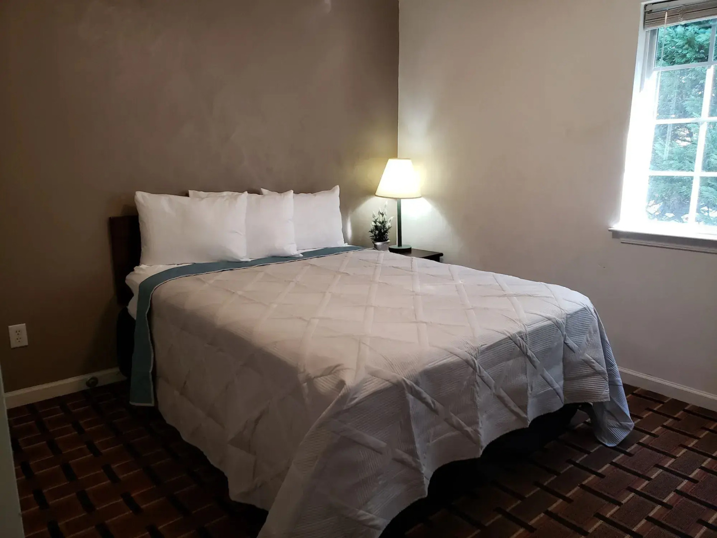 Affordable Suites Burlington