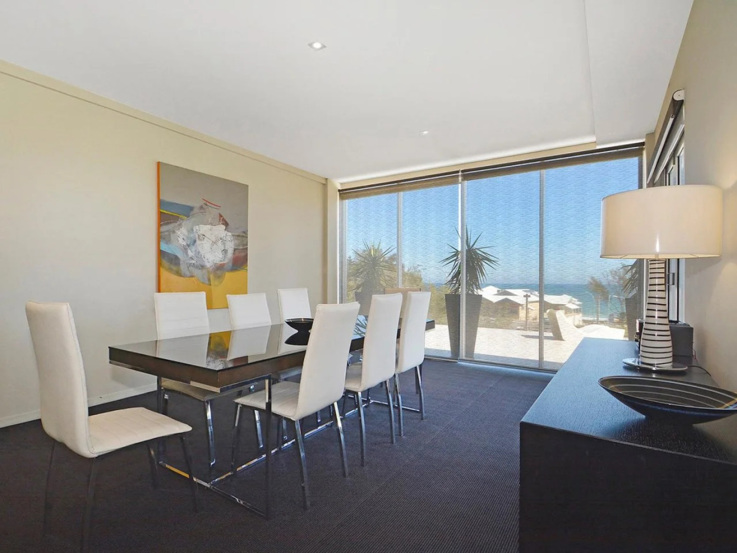 Mullaloo Beach Hotel & Apartments