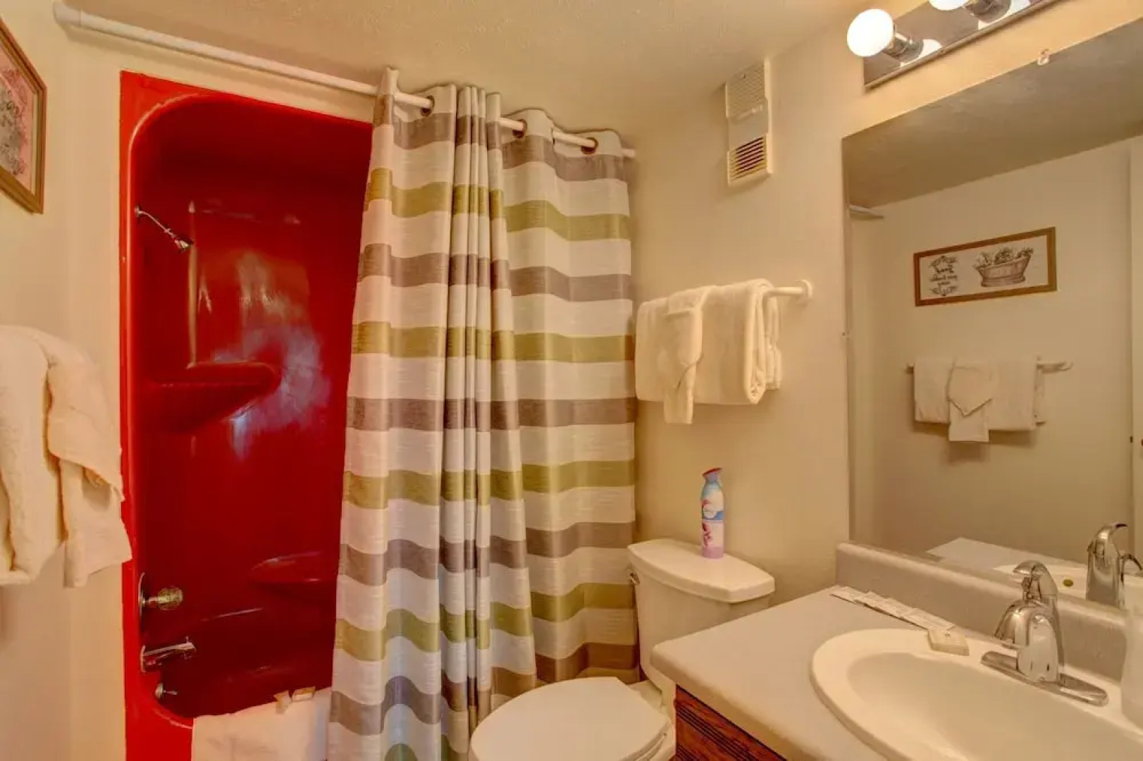 A203 Treehouse 2 Bedrooms 2 Bathrooms Condo