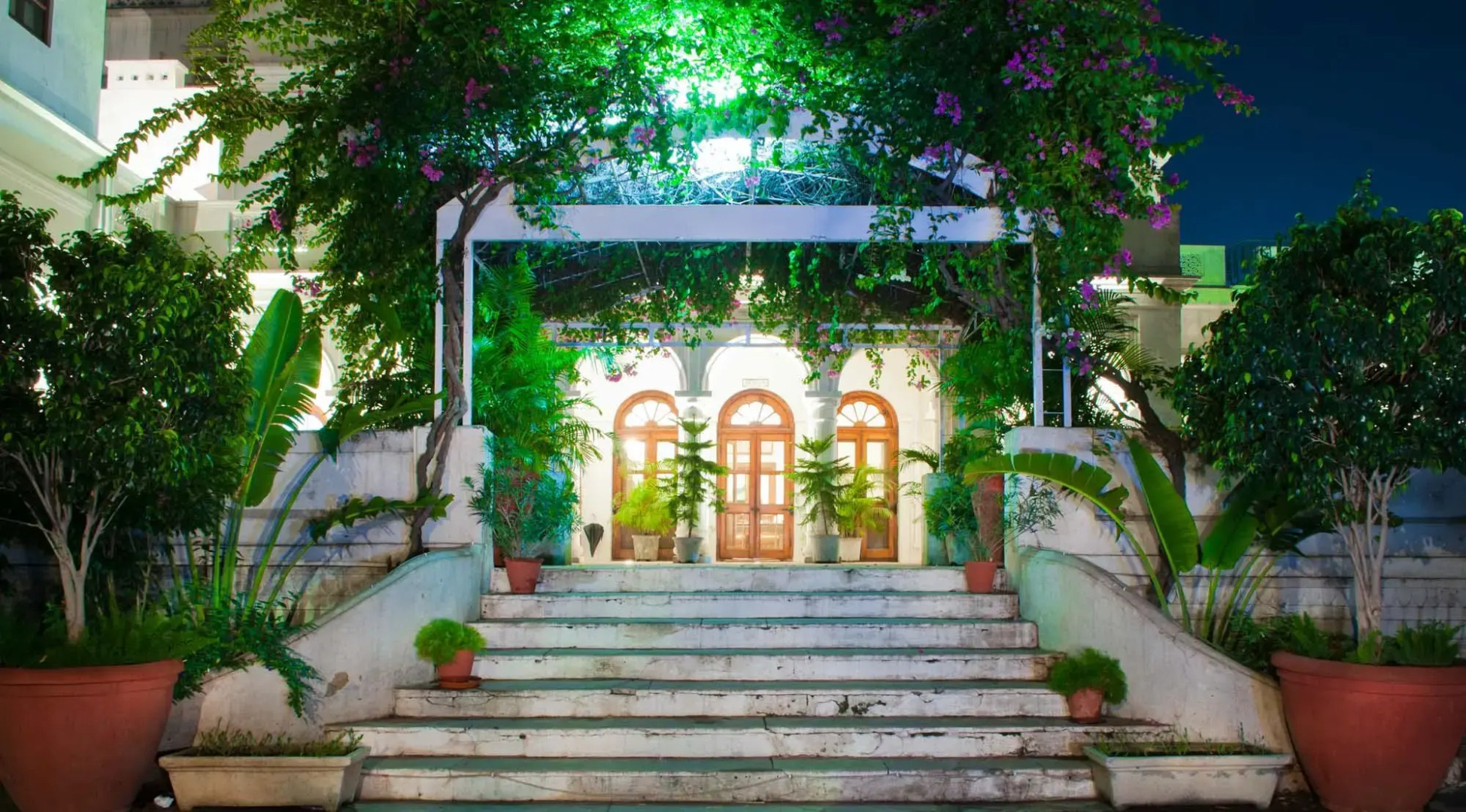 Neemrana's Baradari Palace