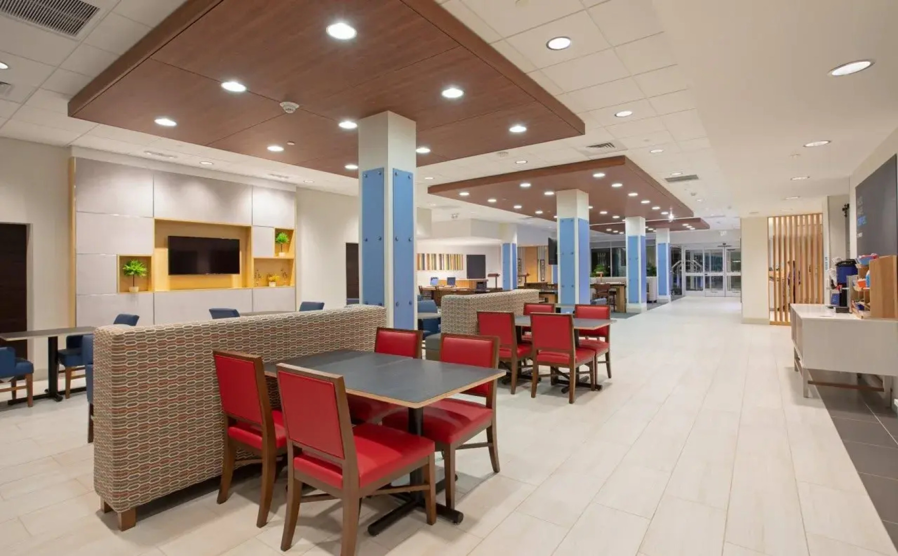 Holiday Inn Express & Suites Ely by IHG