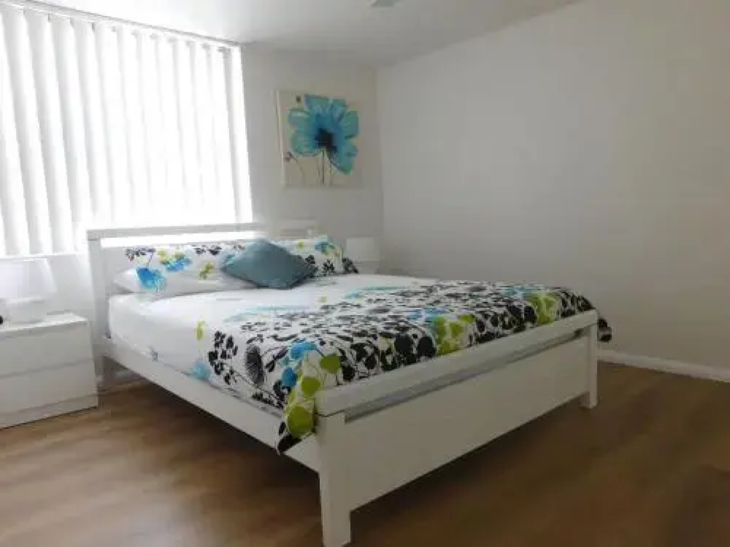 4 'The Point' 5-7 Mitchell Street- Stunnning Water Views With Air Conditioning