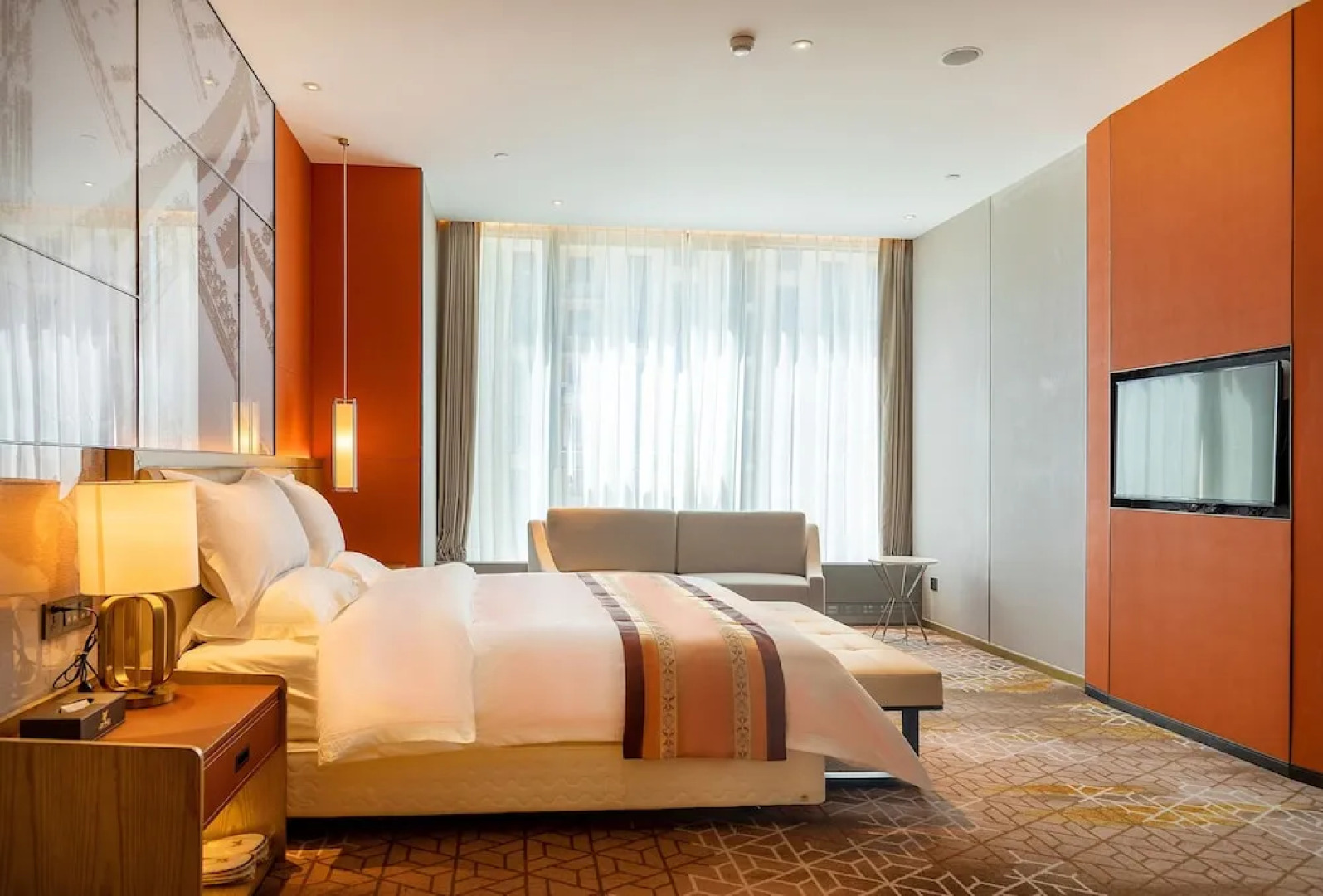 Datong Xinyu Crown Hotel