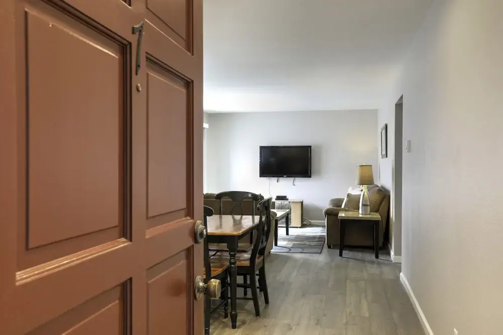 220 #7 Ocean View Ave 2 Bedroom Condo by Redawning