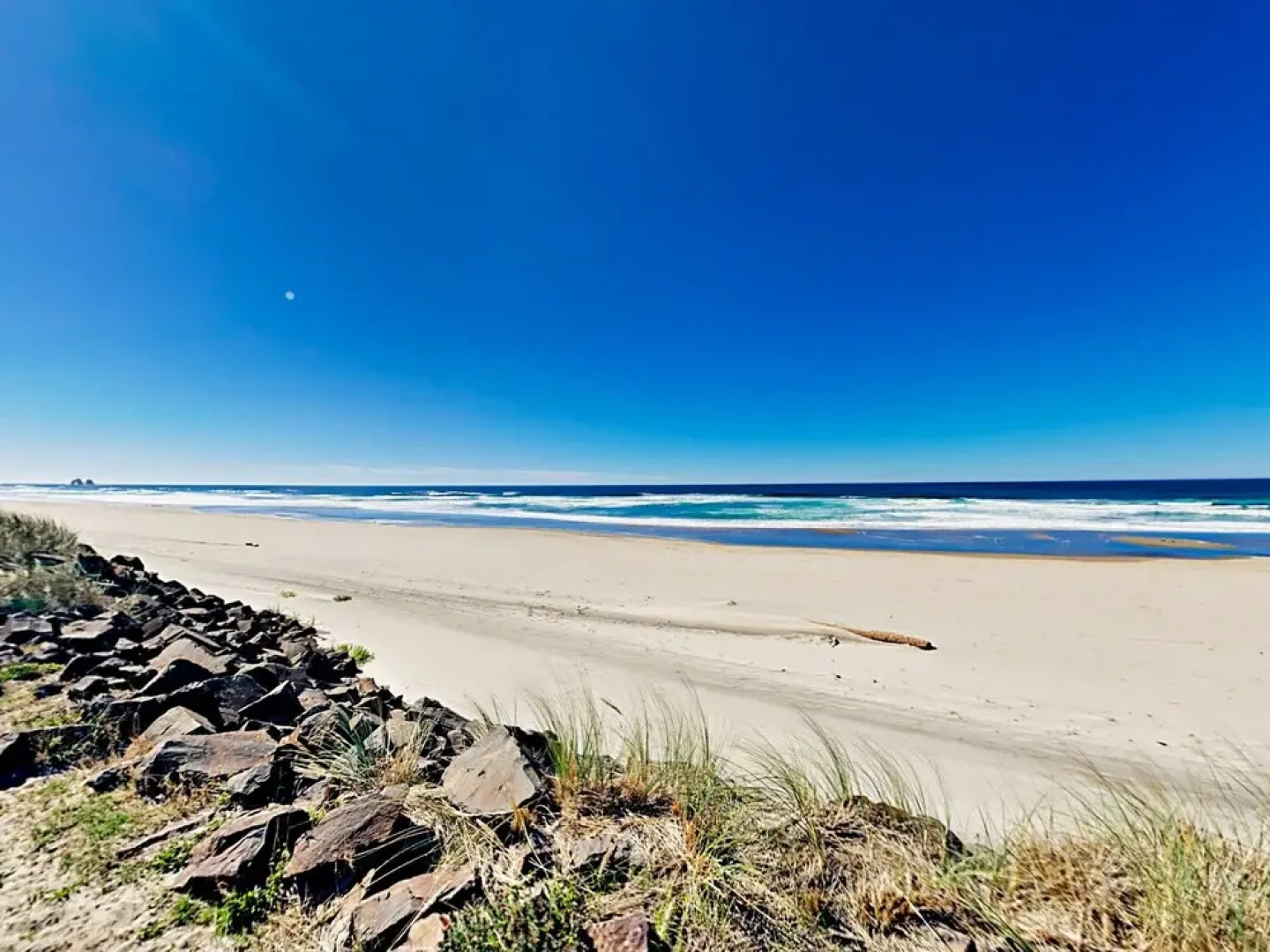 881 N Pacific Street Home 3 Bedrooms 1 Bathroom Home