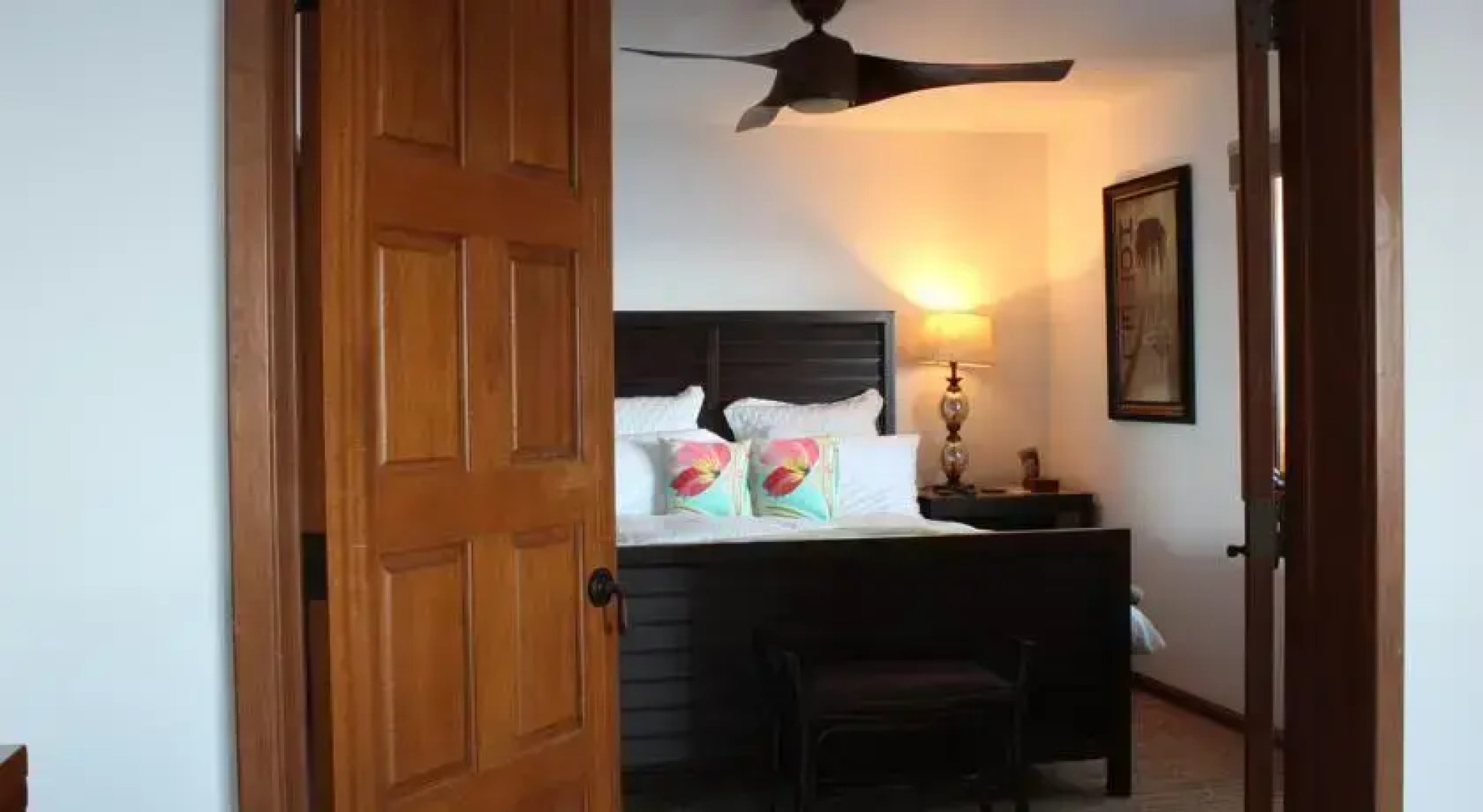 Catalina Holiday 18-65