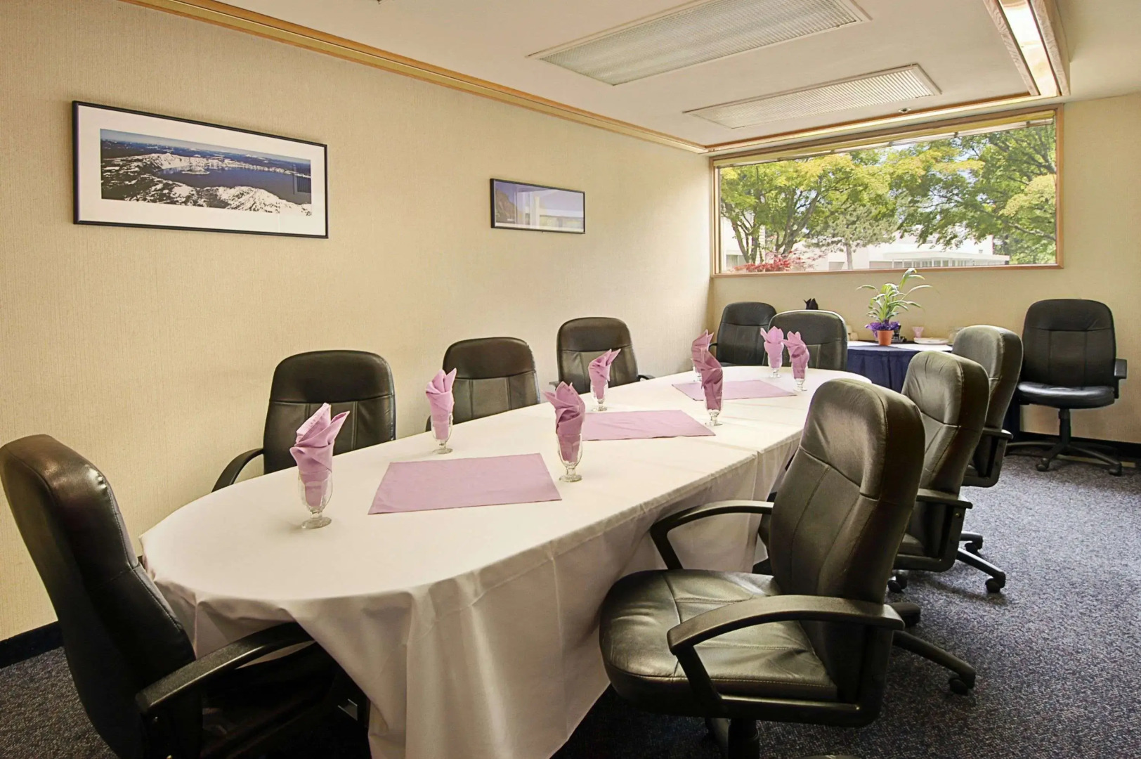 Ramada by Wyndham Portland Airport