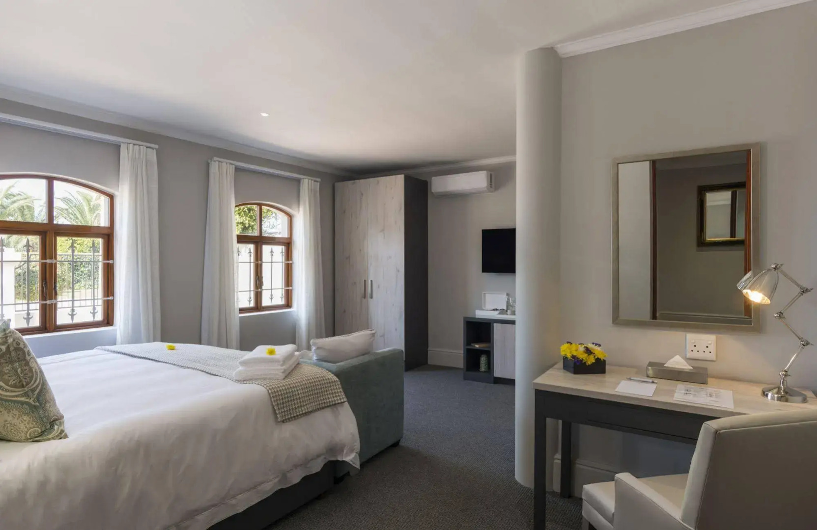 Villa Tuscana By Mantis