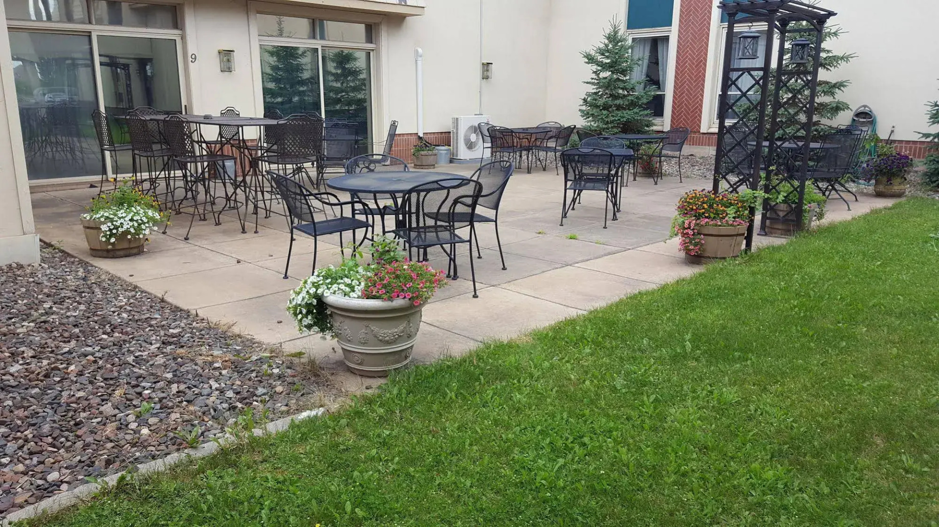 Hibbing Park Hotel & Suites