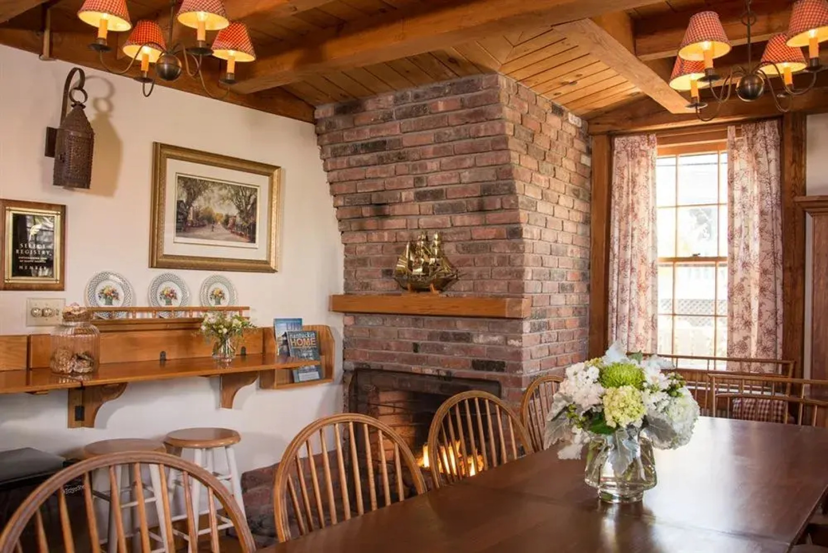 Seven Sea Street Inn