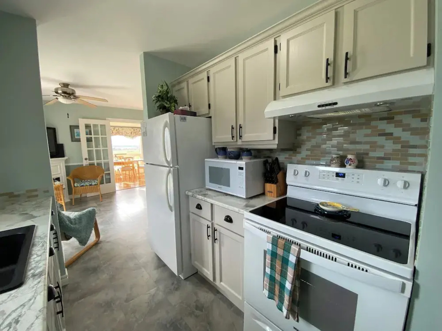 Greenwich Moonlight Bay Cottage