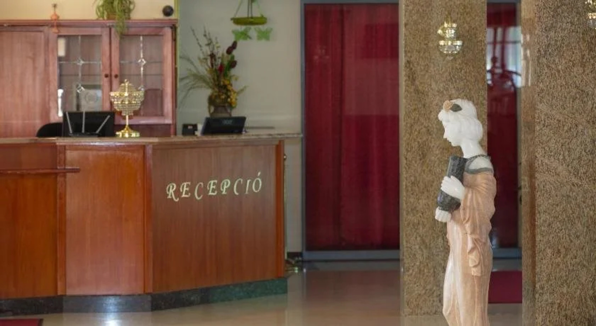 Flamingó Wellness Hotel