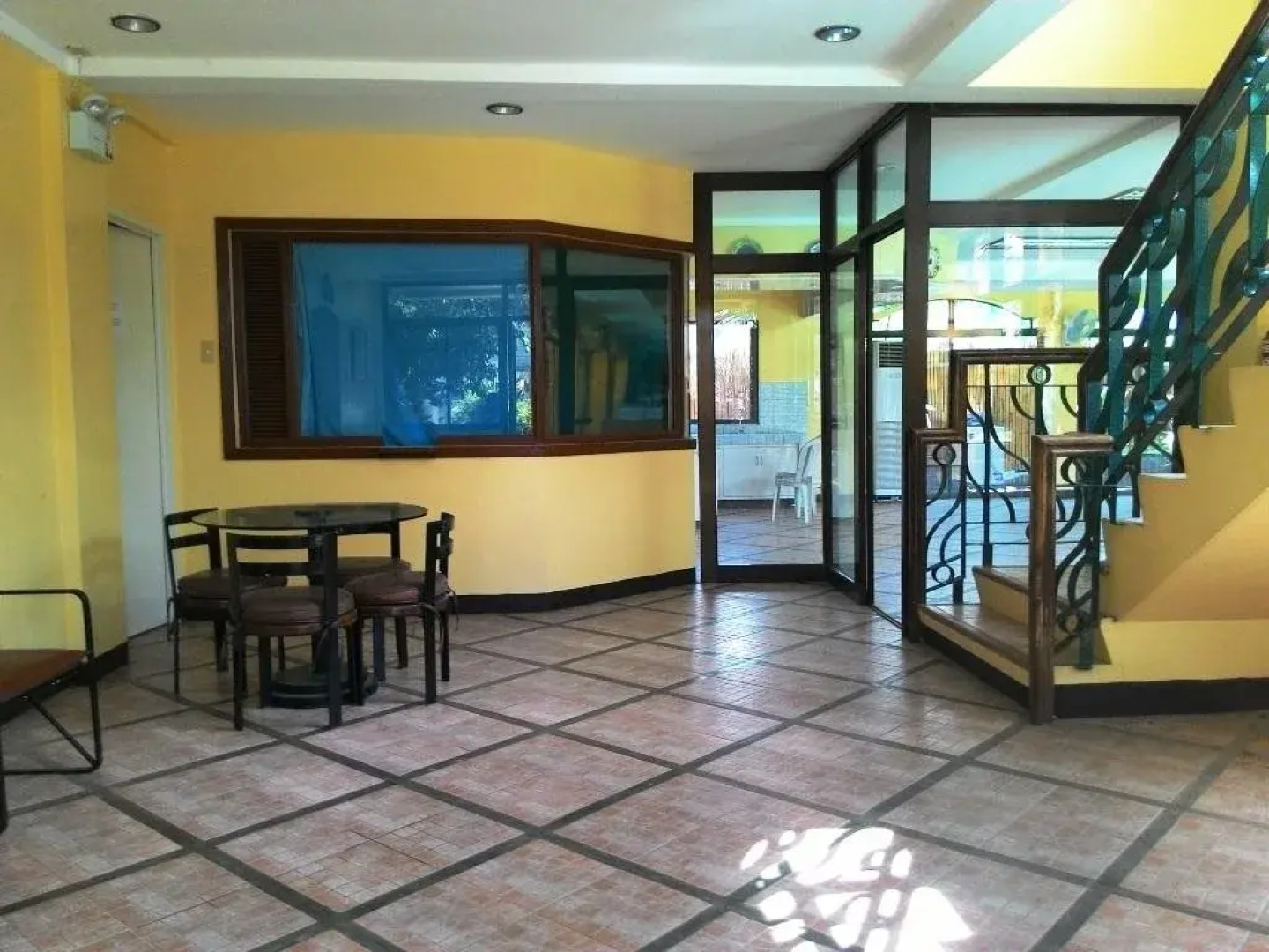 Marvin's Seaside Inn