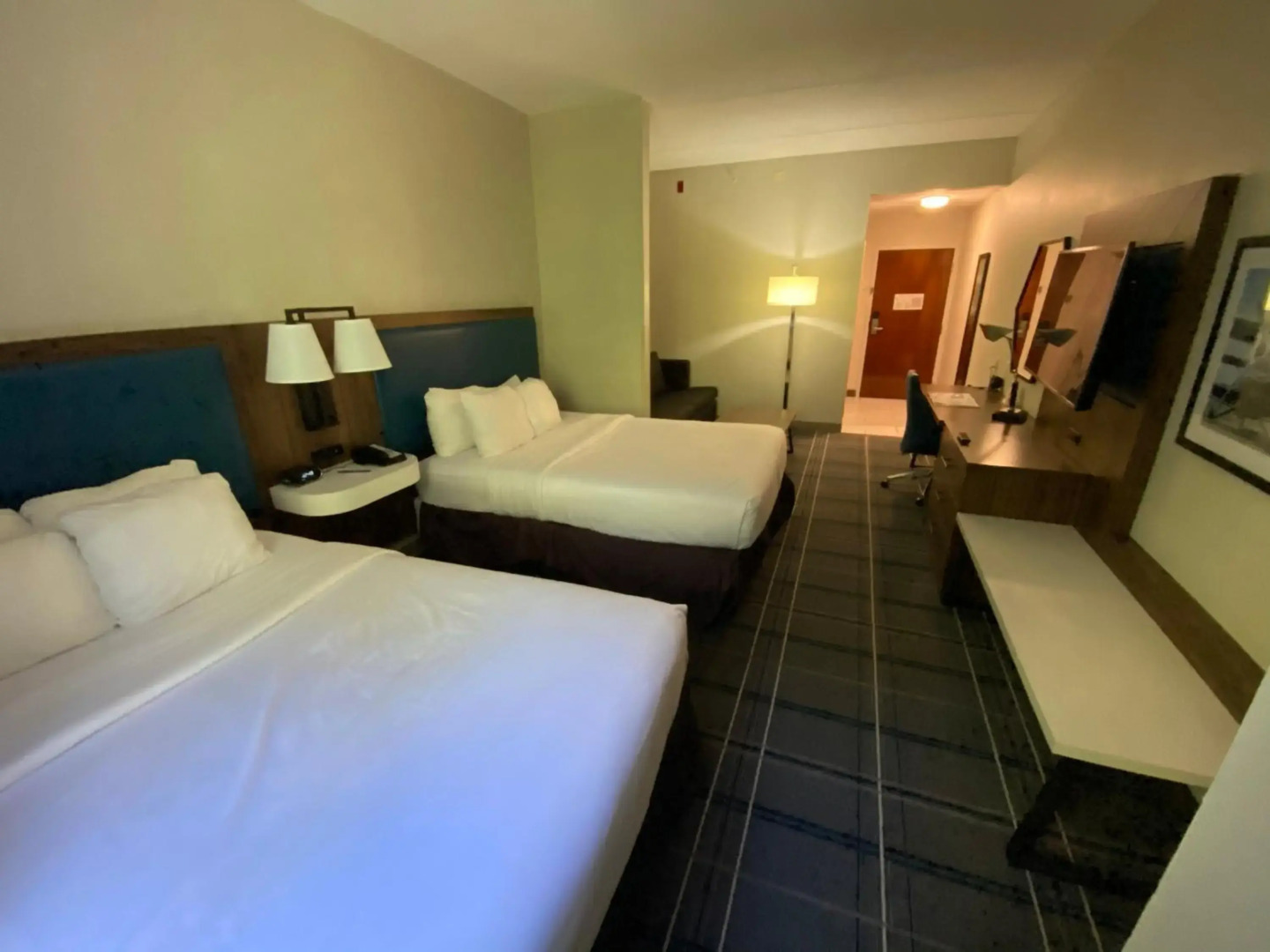 Comfort Suites Airport