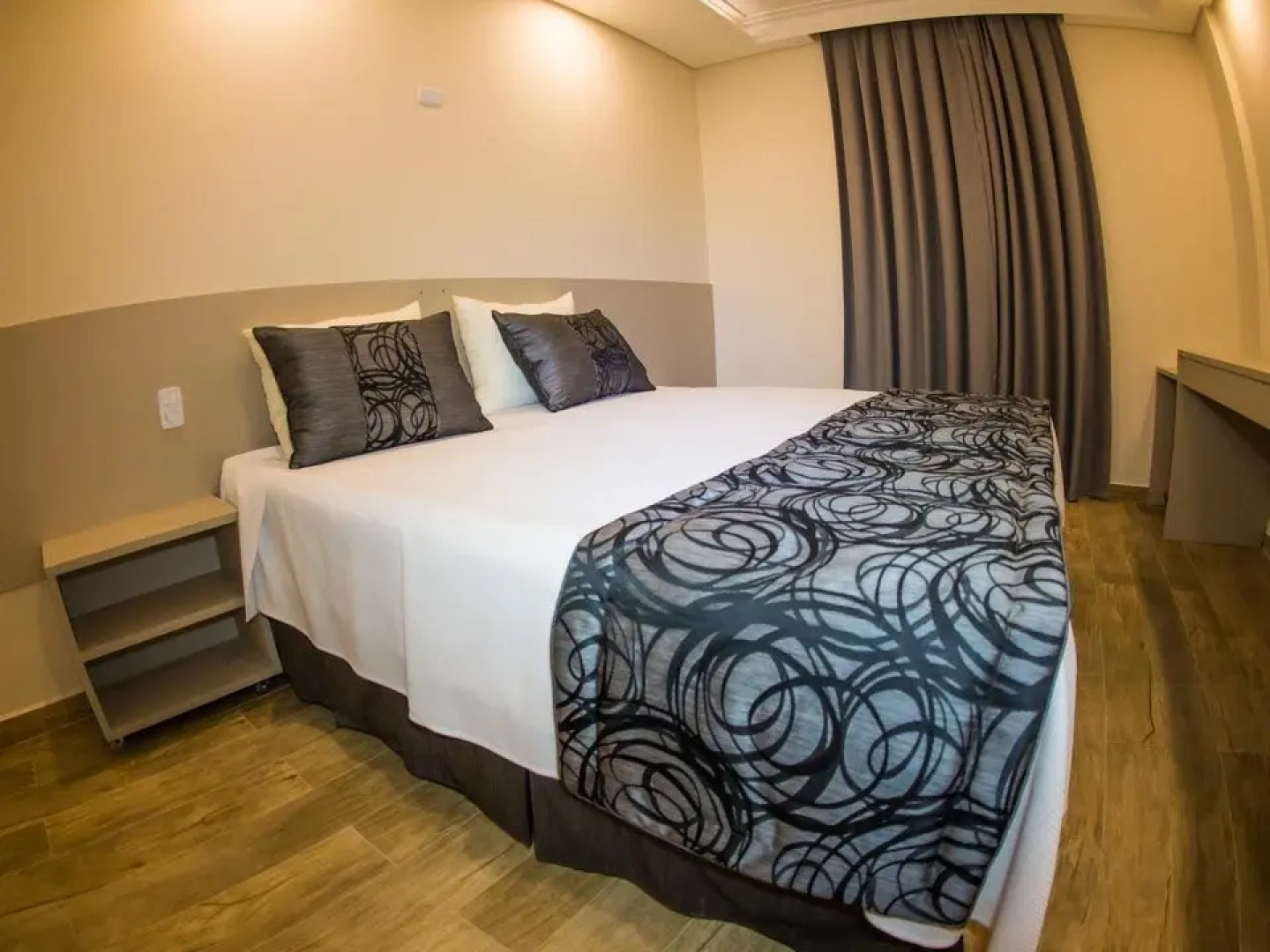 Summit Suítes Hotel Caçapava