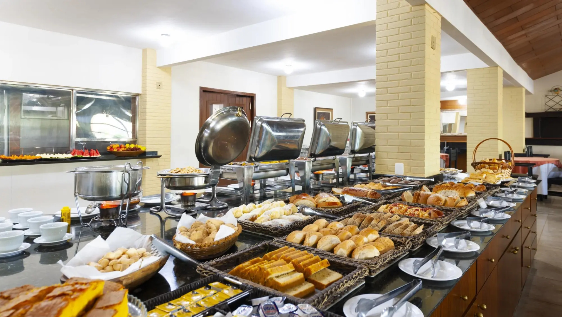 Flamboyant Hotel & Convention