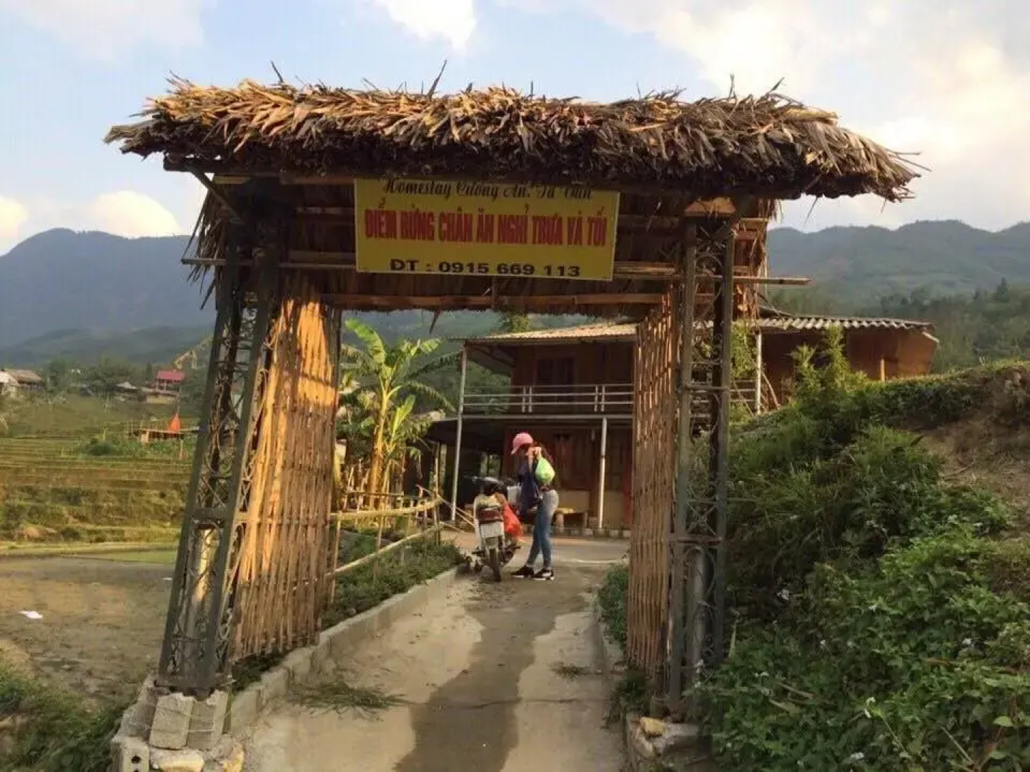 Cuong An Tavan  Homestay