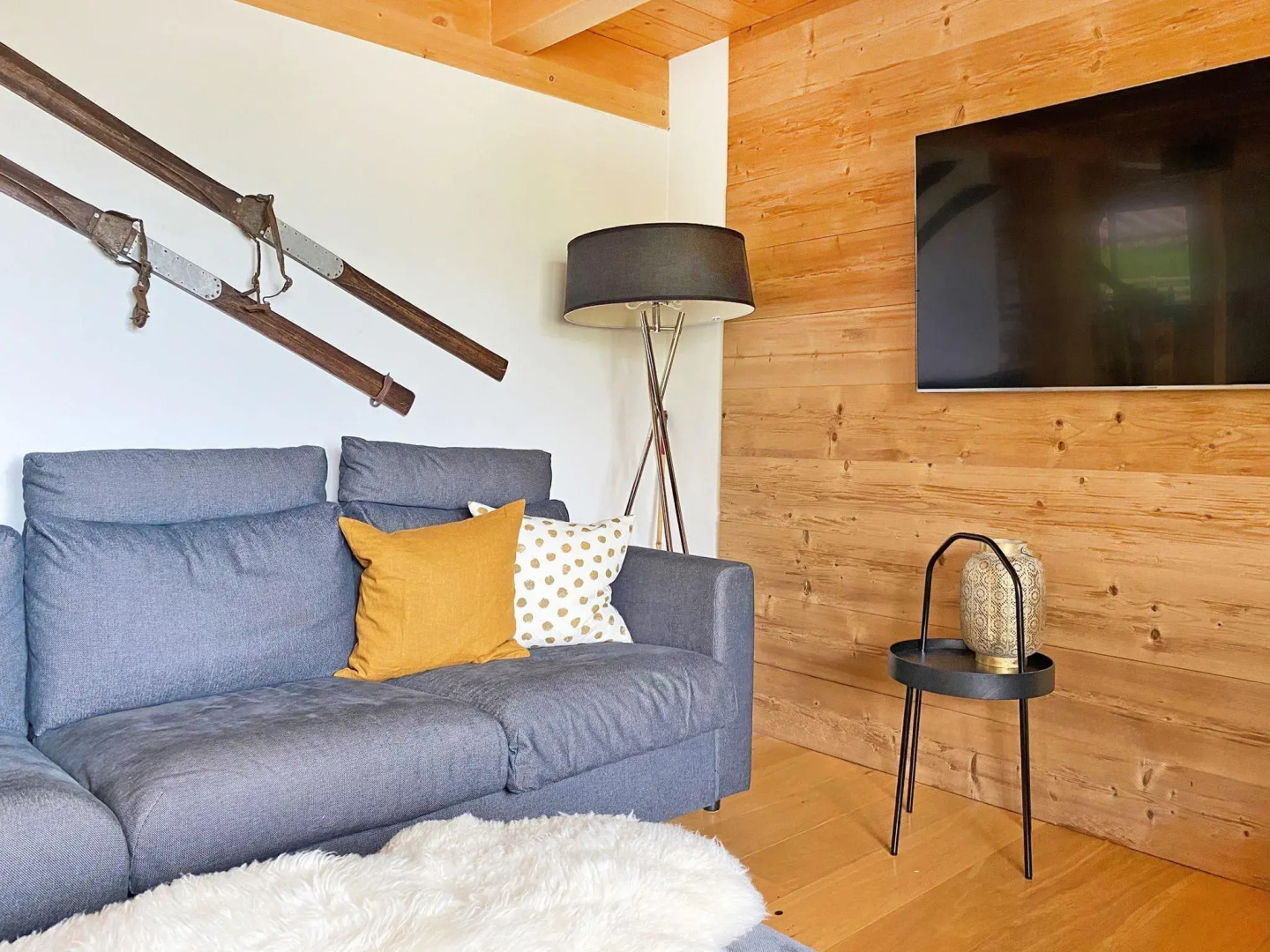 Chalet in Val Dherens Near Ski Lift