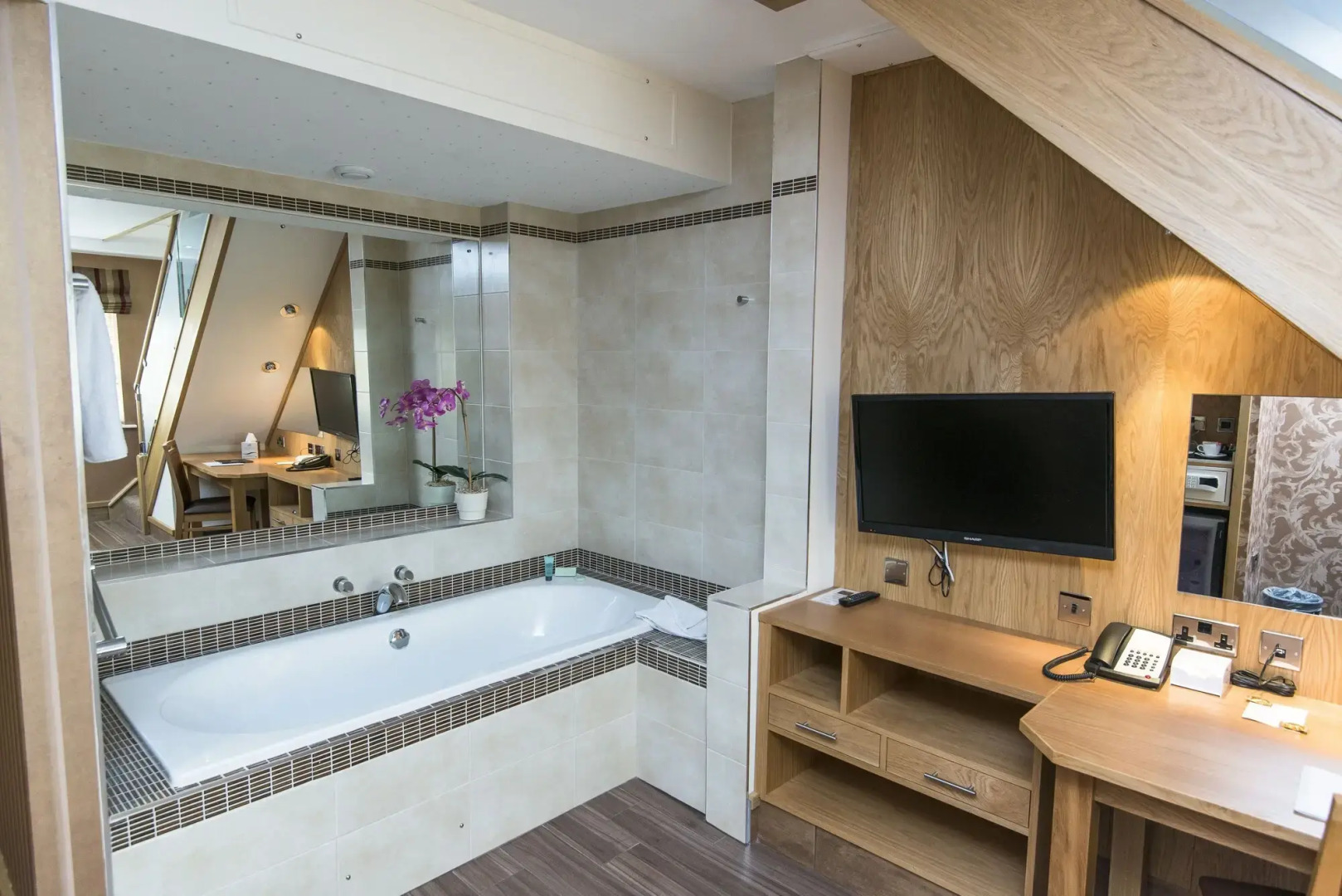 Fairlawns Hotel and Spa