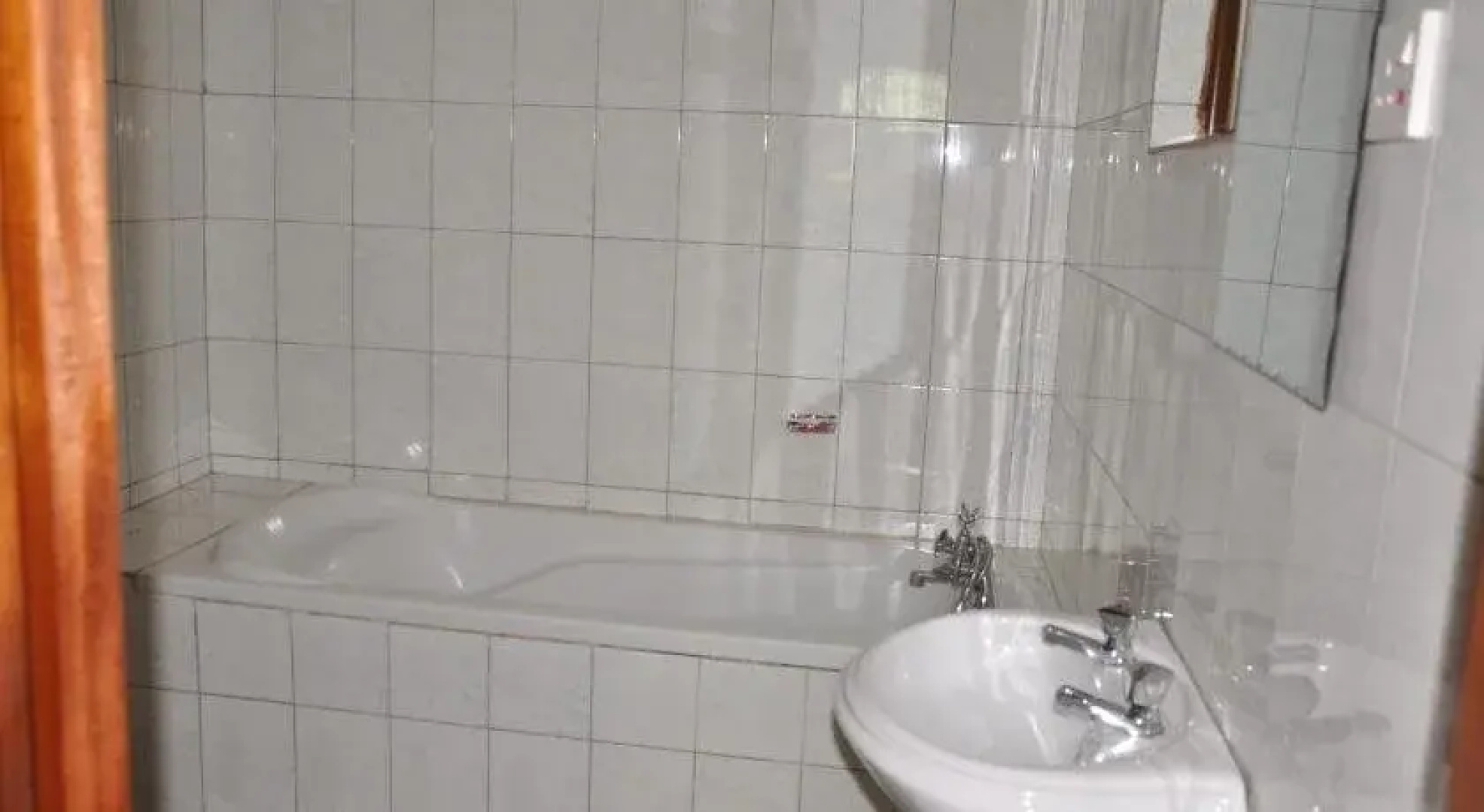 Uhuru 50 Hotel Kasese