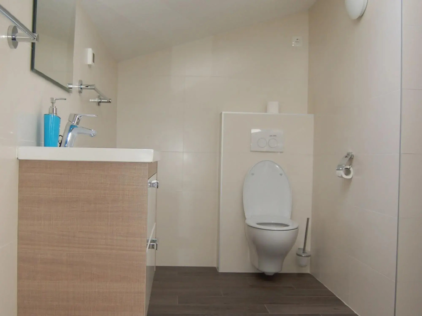 Modern holiday home with terrace,100 m distant from the sea !