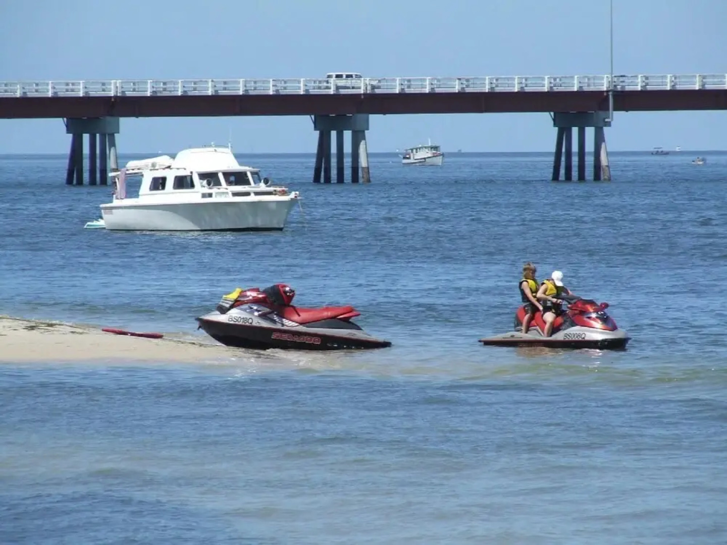 First Floor, Air Conditioned, Free Wi-fi!