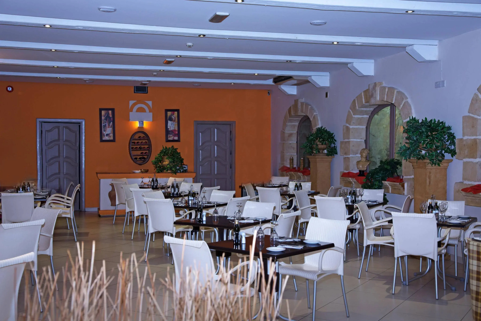 White Dolphin Complex Hotel