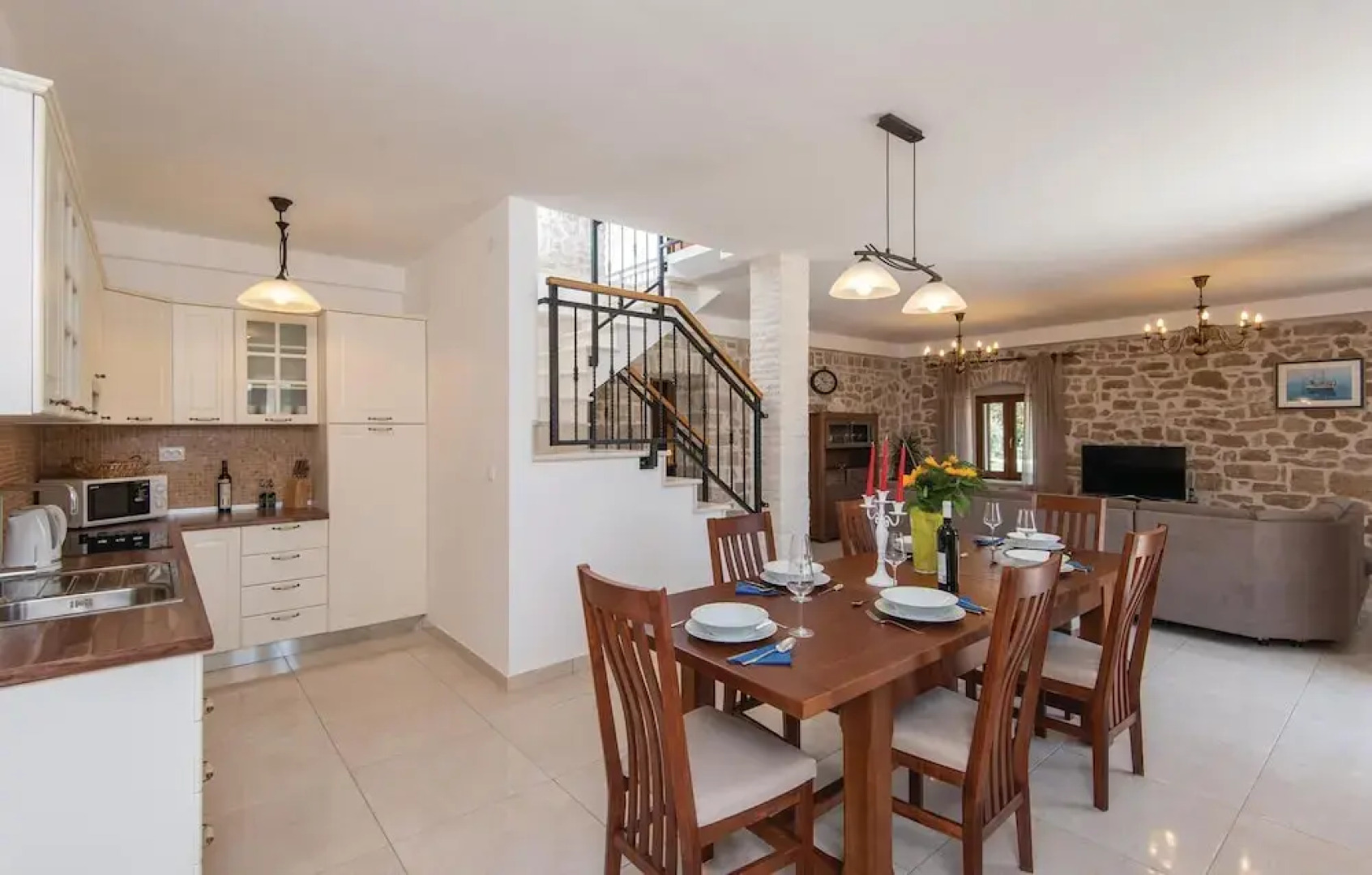 Stunning Home in Loviste With Wifi and 3 Bedrooms